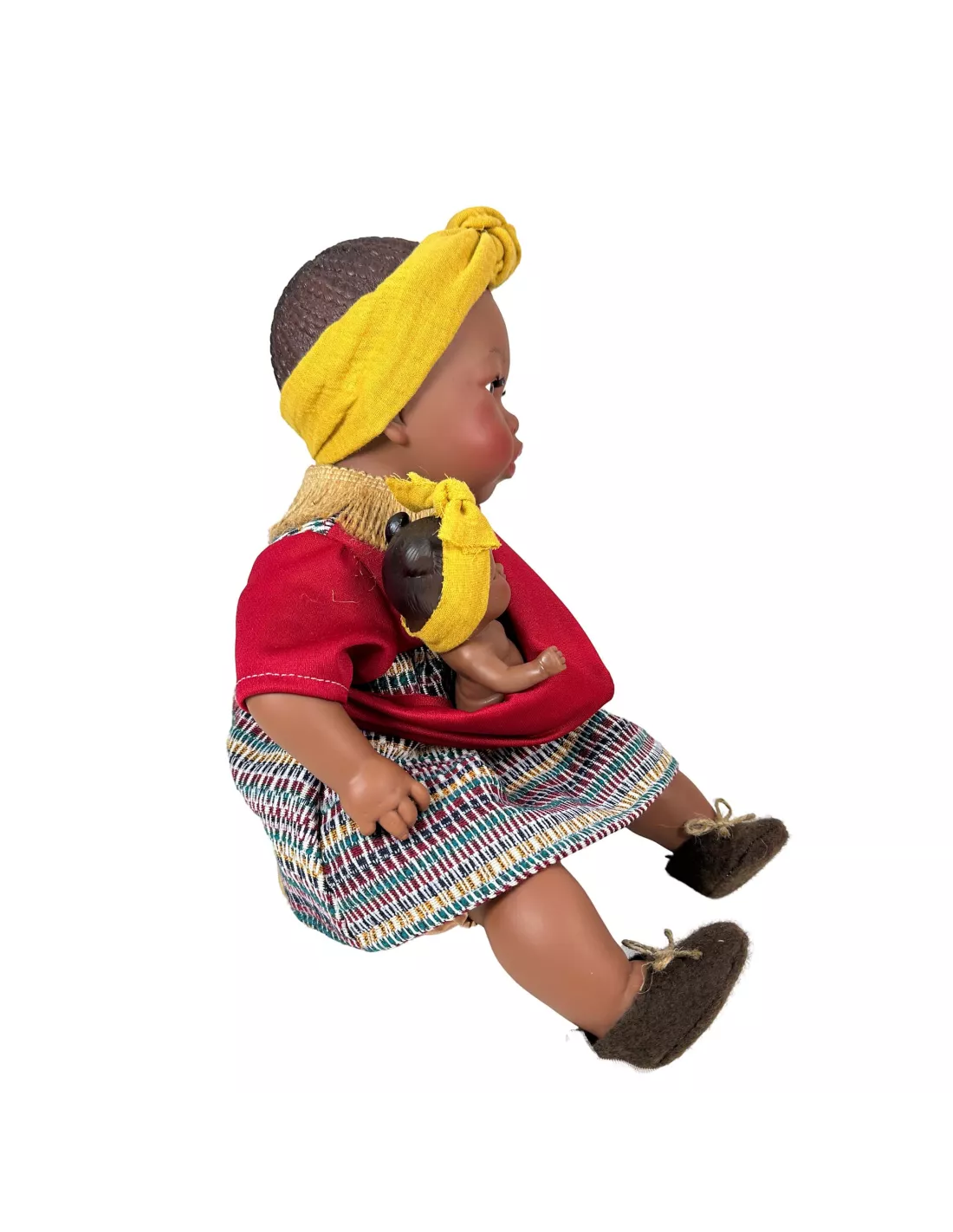 MUÑECA ALIKA CON BEBÉ BURGUNDY - Imagen 4