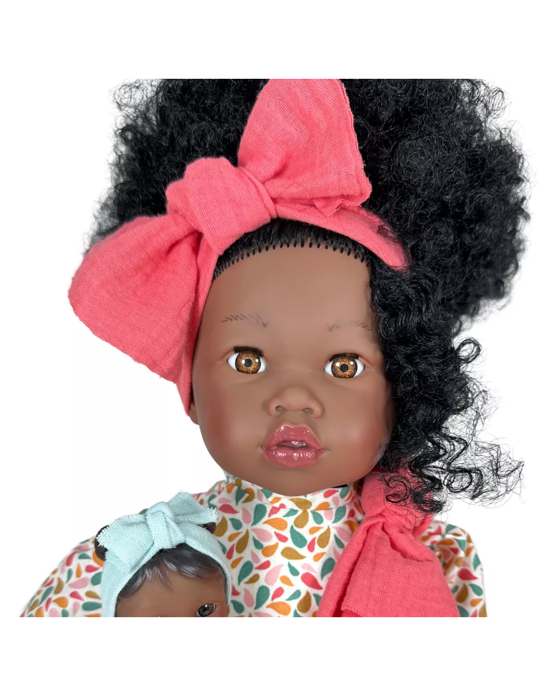 MUÑECA ALIKA CON BEBÉ CURLY HAIR - Imagen 3